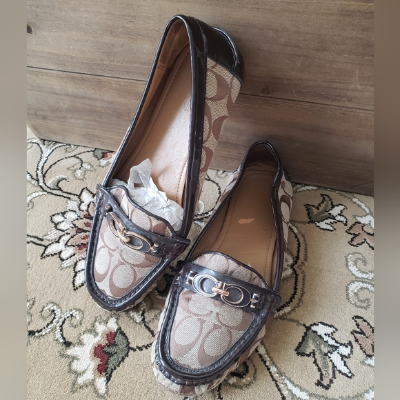Coach Fortunata A0008 Driving Shoes Loafers Canvas Logo Women's 9.5 - Picture 1 of 11